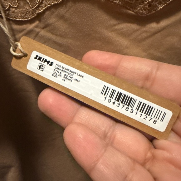 SKIMS Fits Everybody Lace Cami Thong Bodysuit Size 4X in Sienna - Picture 3 of 8